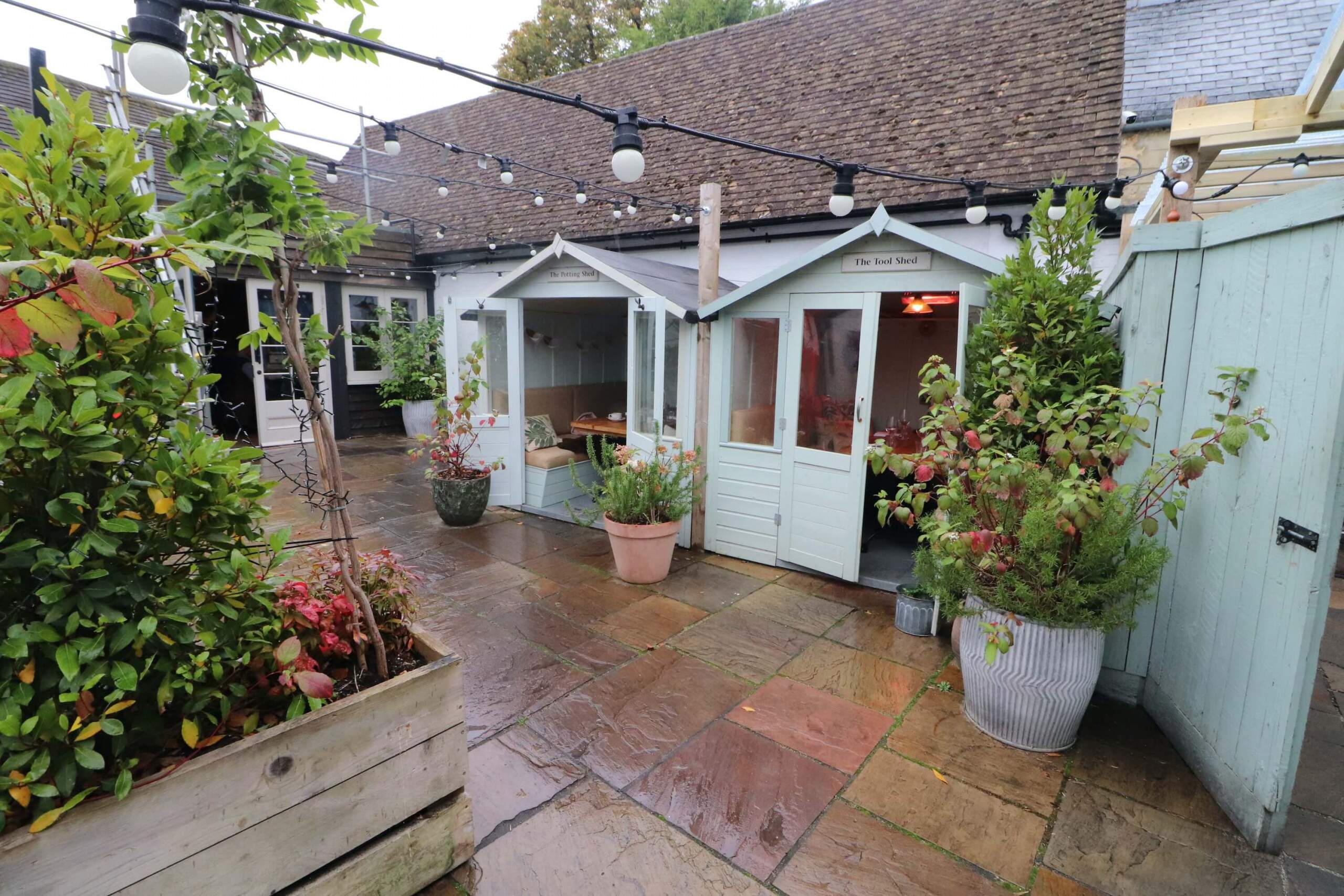 Temporary-Kitchen-at-The-Kings-Arms-4-scaled